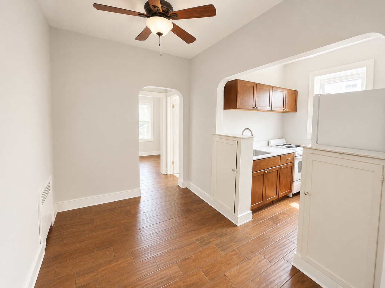 4321-4327 Southern Parkway - Photo 3 of 14