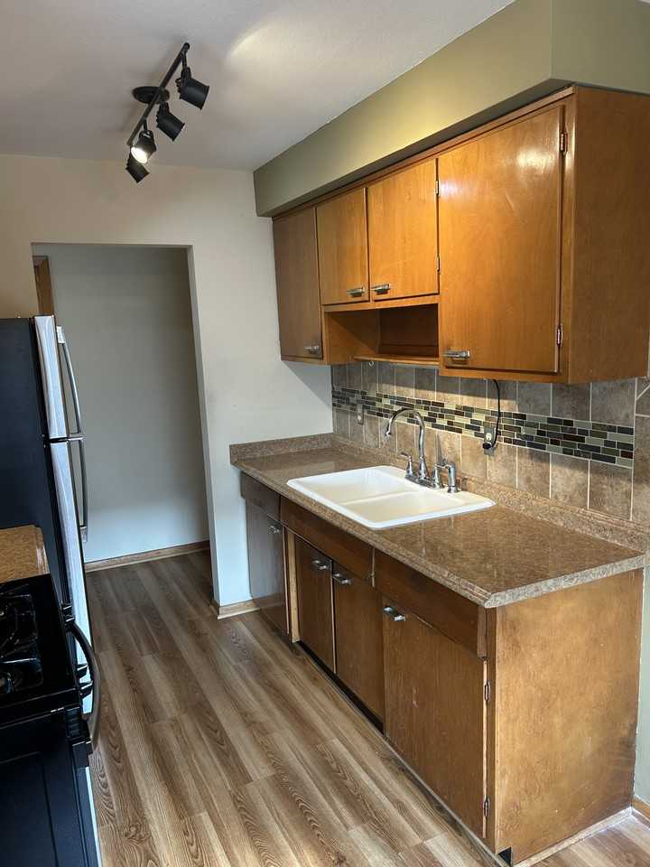 7500 Oliver Ave S #6 - Photo 7 of 9