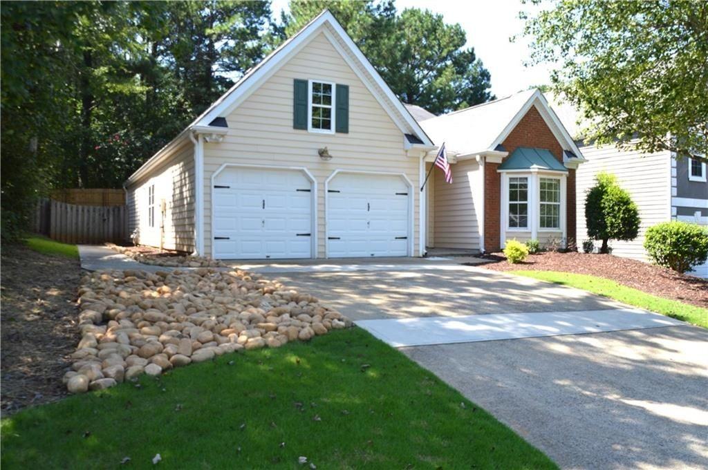 2021 Crestview Way - Photo 2 of 40