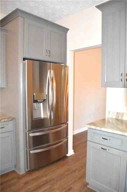 2021 Crestview Way - Photo 7 of 40