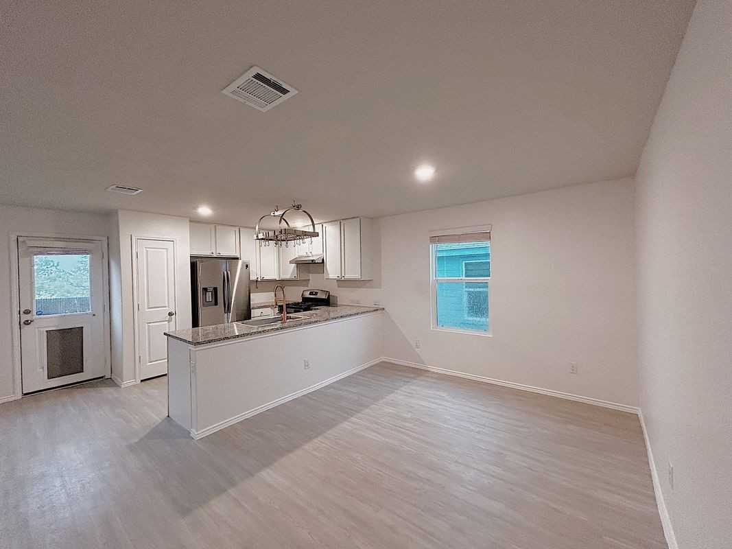 14121 Mulch Ct - Photo 6 of 25
