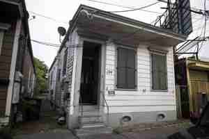 featured image of 124 N Galvez St ##2
