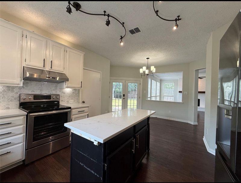 10700 Jackson Ln - Photo 3 of 30