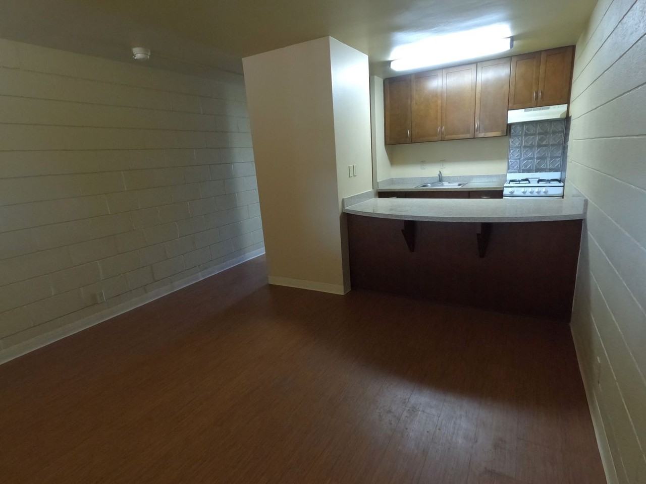 Affordable Central Hilo Living: 1 - Photo 4 of 6