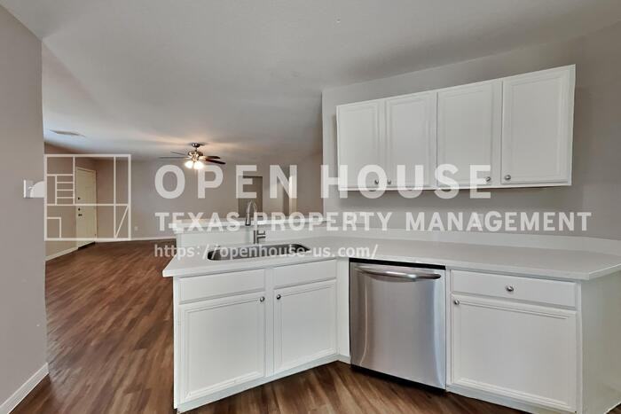 16716 Foursquare Dr - Photo 6 of 23