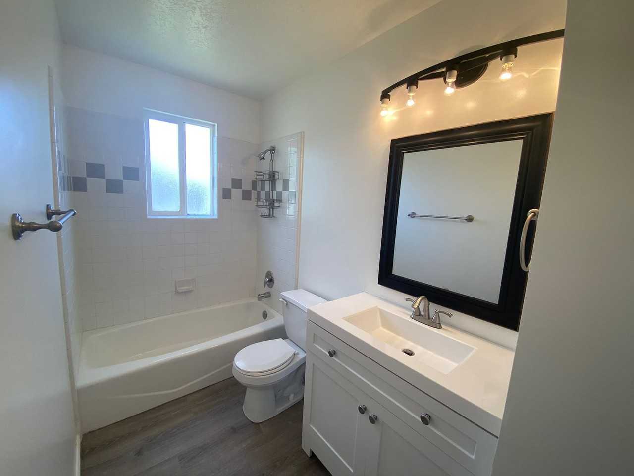 626 N 1260 W - Photo 4 of 13
