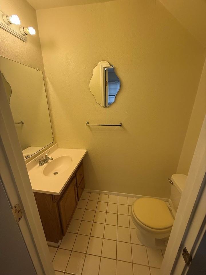 2340 Bailey Ave - Photo 5 of 11