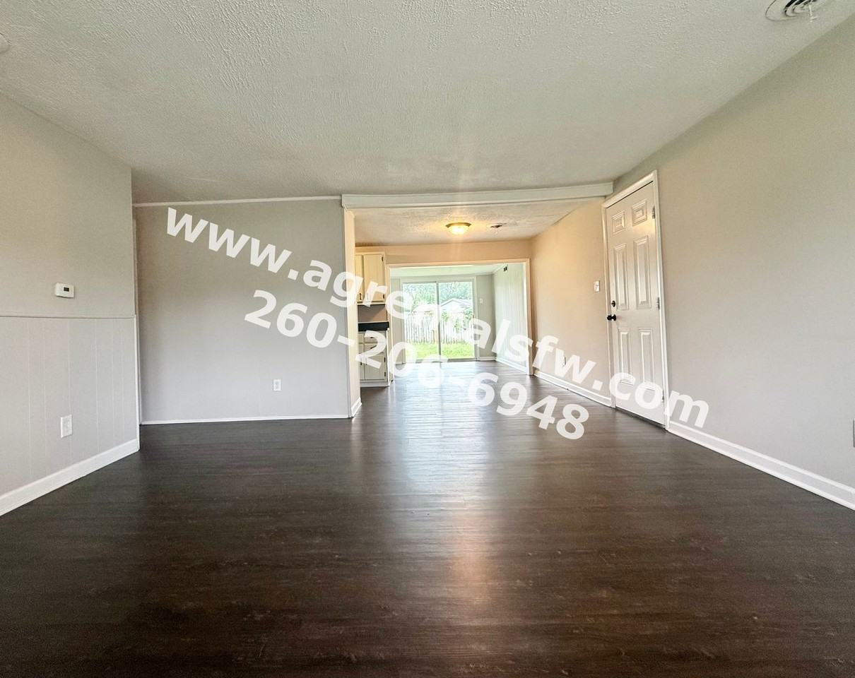 2627 Belle Vista Blvd - Photo 2 of 15