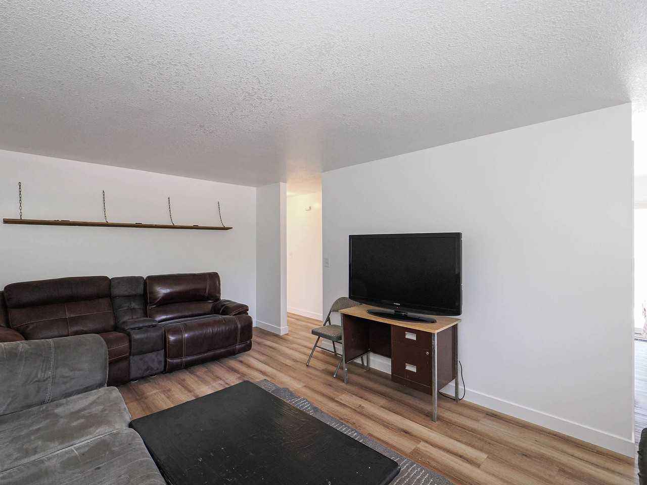 RES_CARMEL INSTITUTE LLC_1152 - Photo 4 of 29