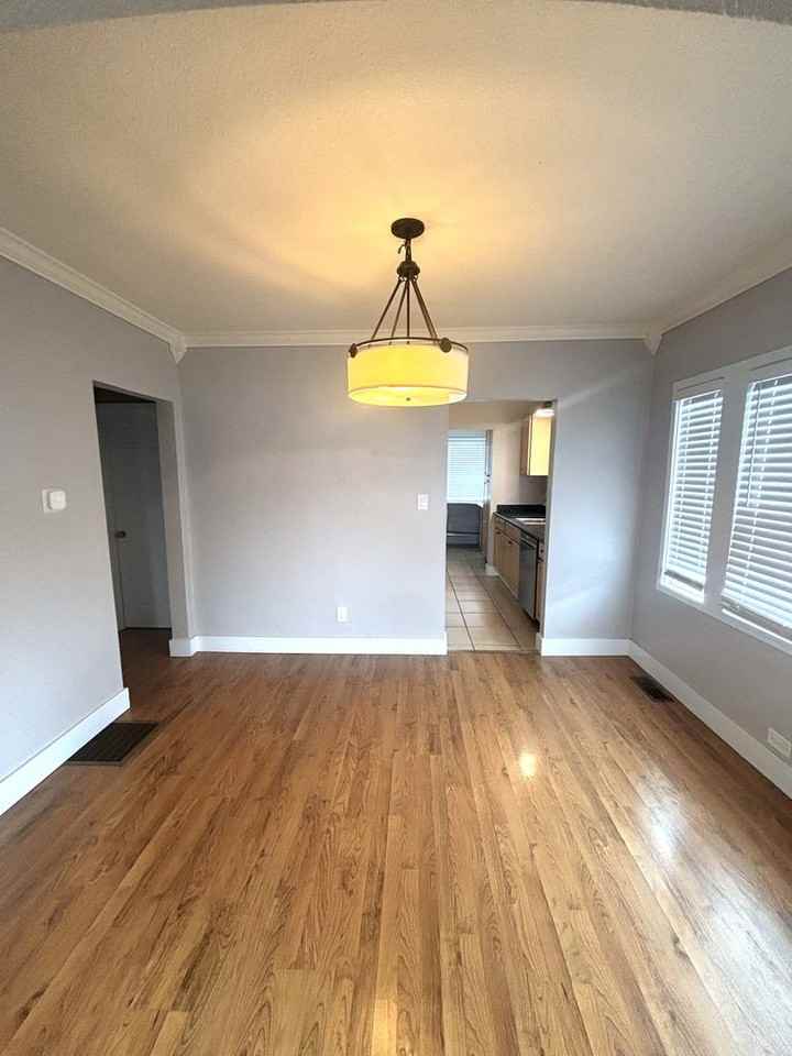 5352 Walnut St - Photo 5 of 24