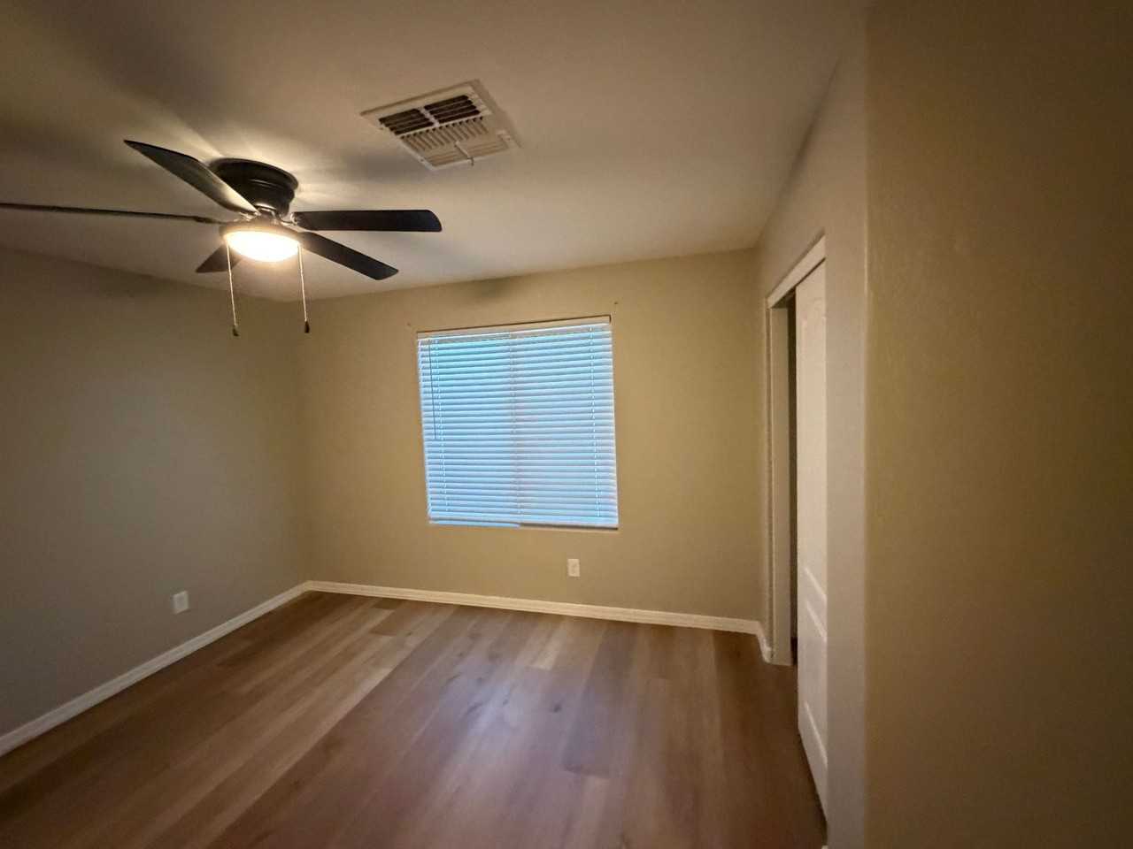 37581 W Merced St - Photo 4 of 33