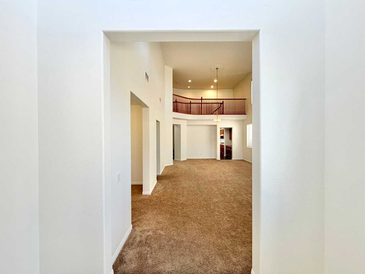 40053 Montage Ln - Photo 5 of 50