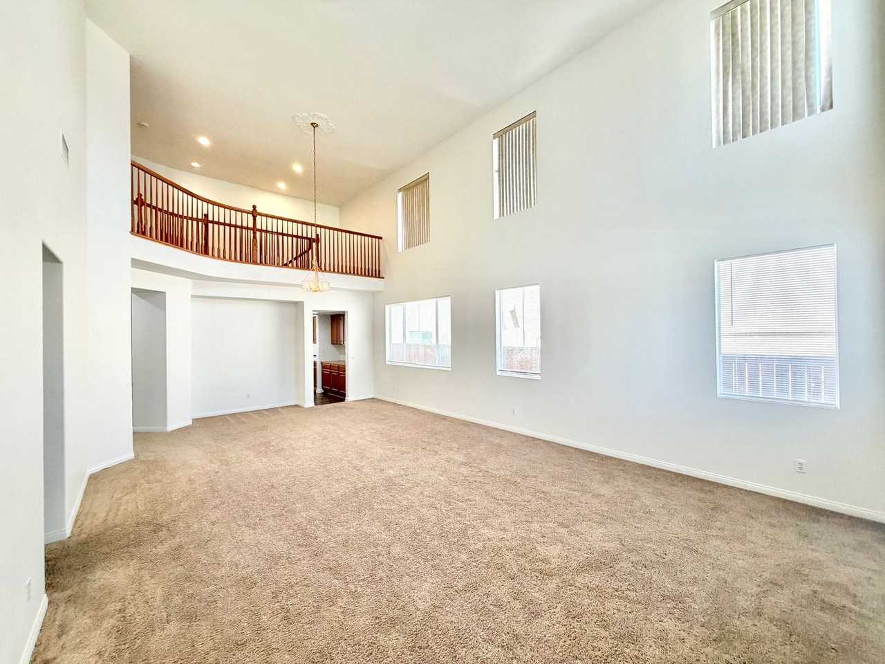 40053 Montage Ln - Photo 6 of 50