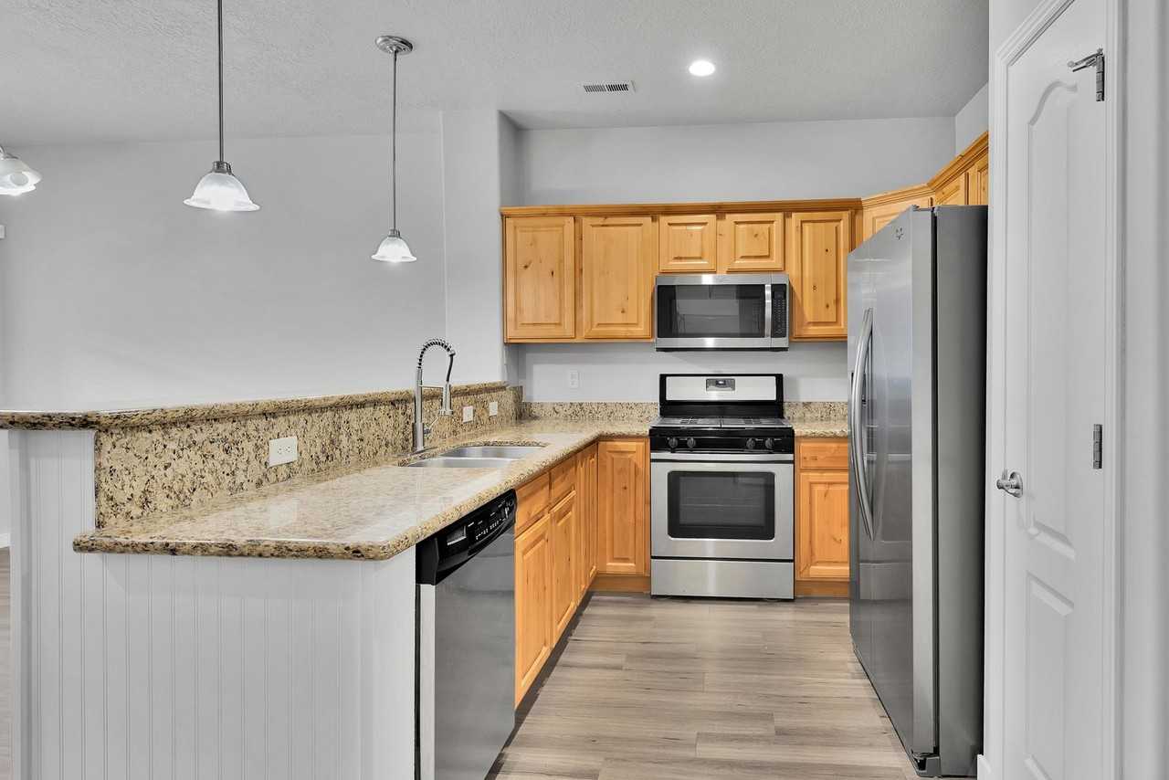 32 S 1580 W - Photo 6 of 27