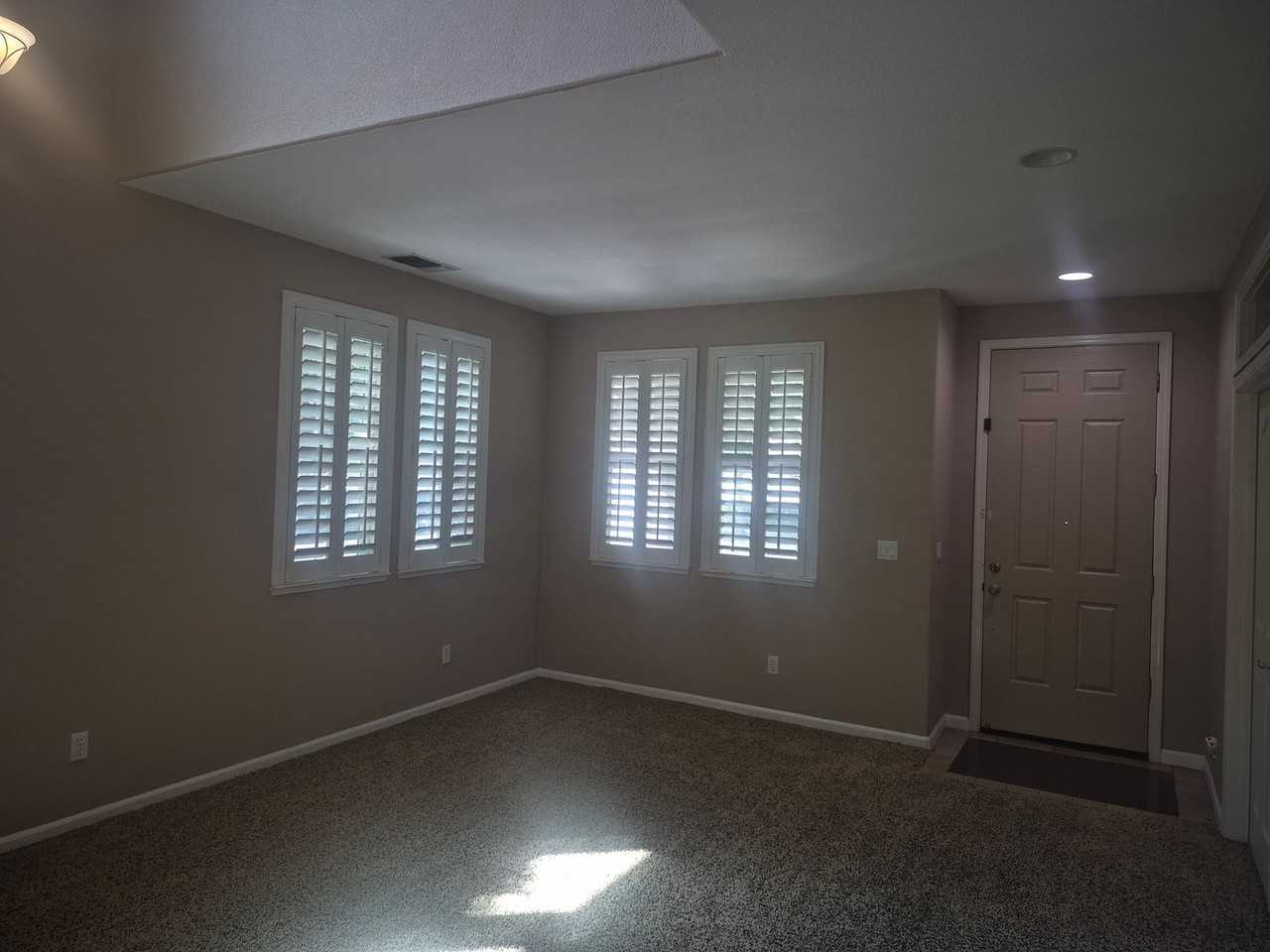 5012 Westlake Pkwy - Photo 3 of 20