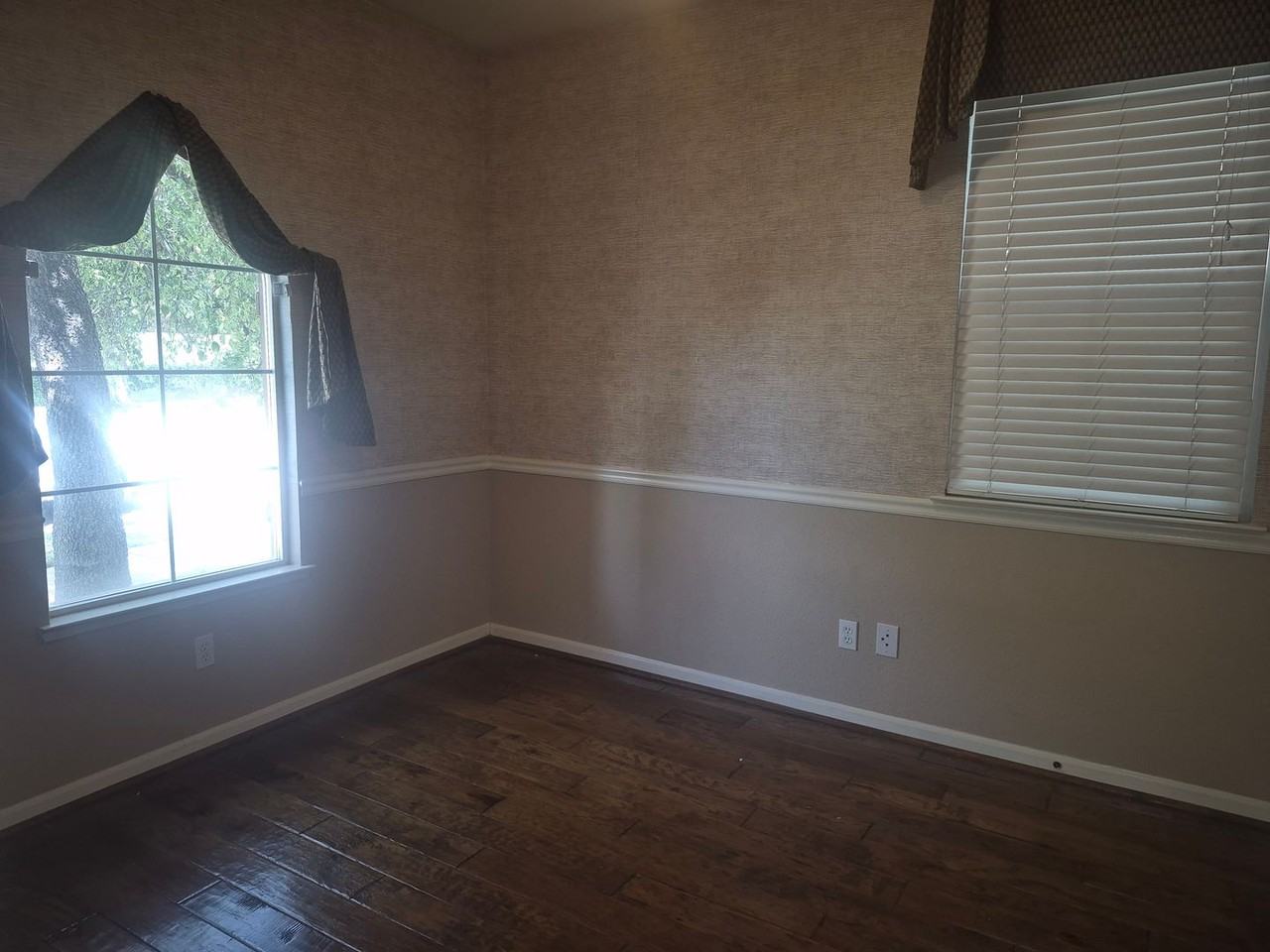 5012 Westlake Pkwy - Photo 5 of 20