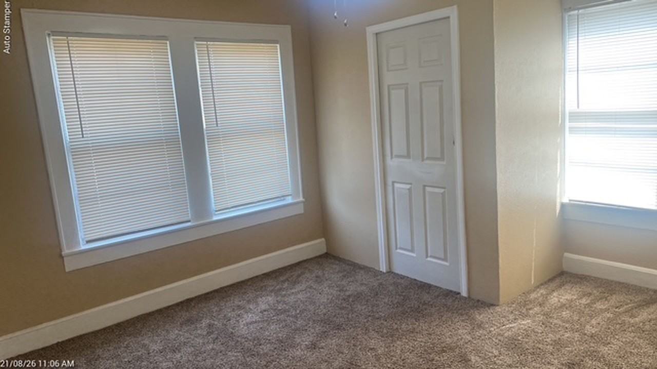 804 Austin St - Photo 6 of 27