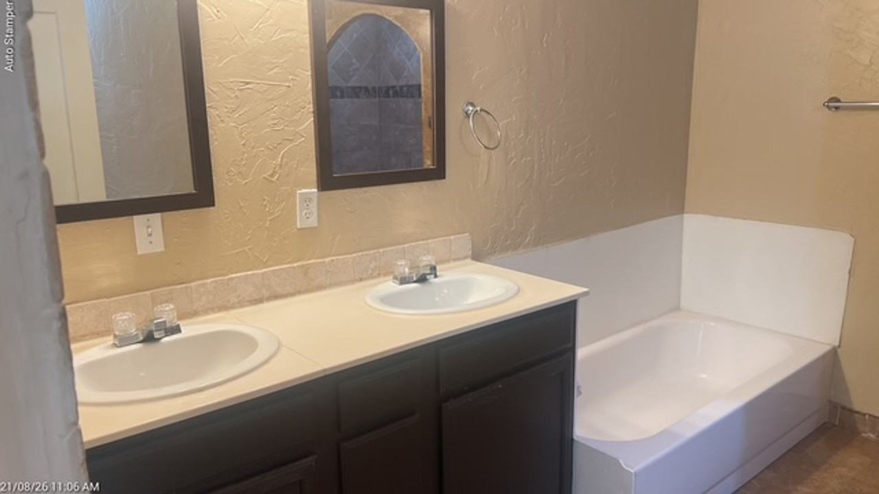 804 Austin St - Photo 7 of 27
