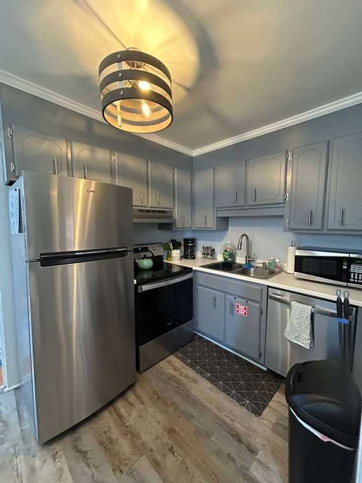 22 W Earle Street - Photo 5 of 11