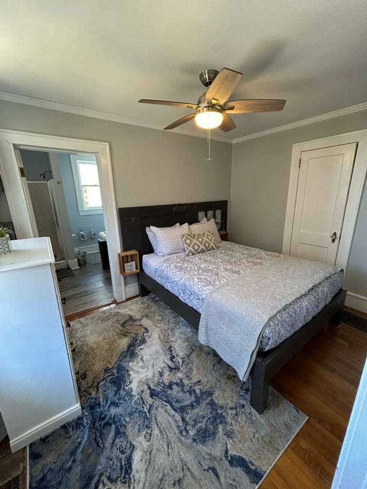 22 W Earle Street - Photo 6 of 11