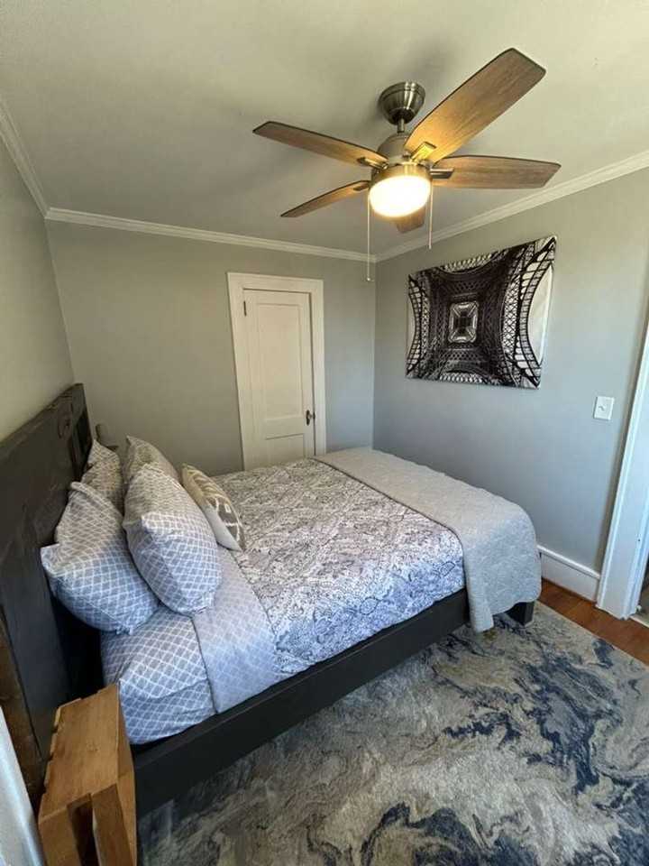 22 W Earle Street - Photo 7 of 11