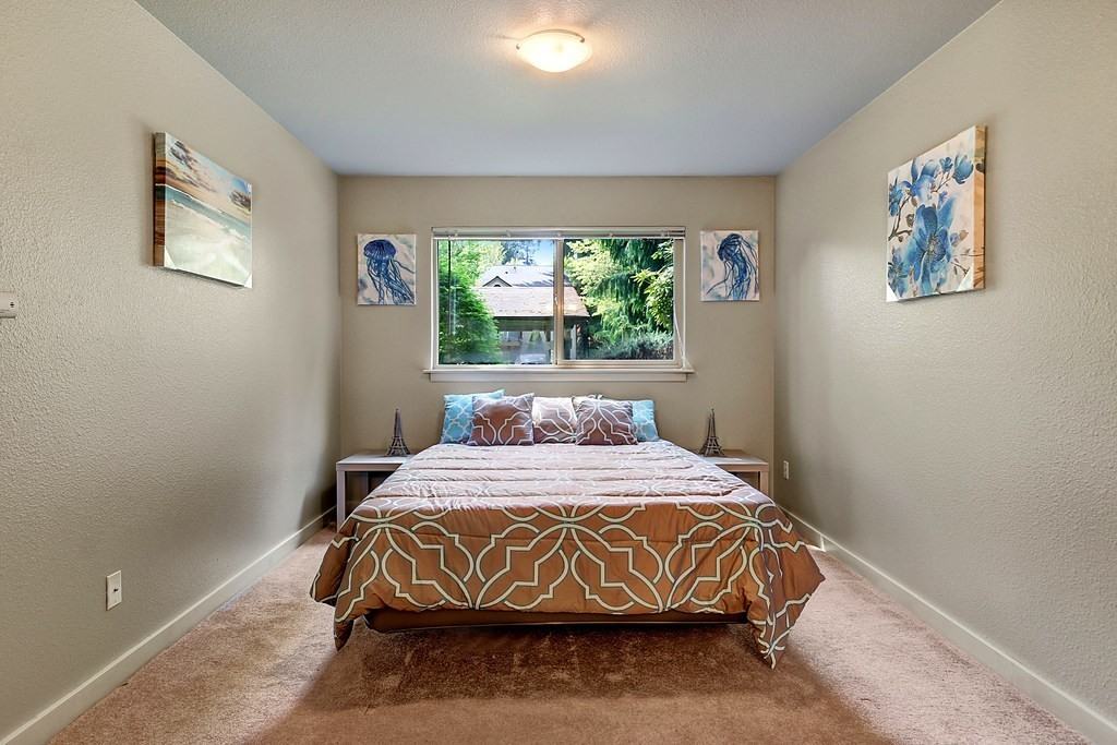 9805 Avondale Rd Ne - Photo 7 of 11