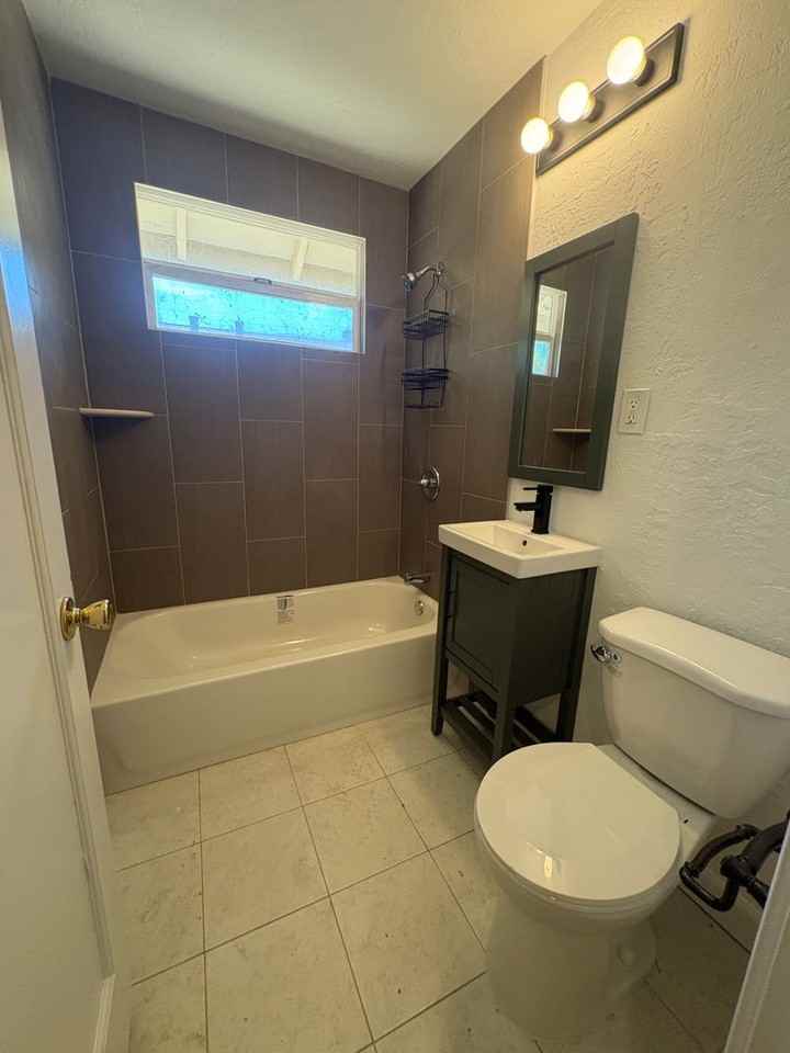2450 Ione St - Photo 6 of 7