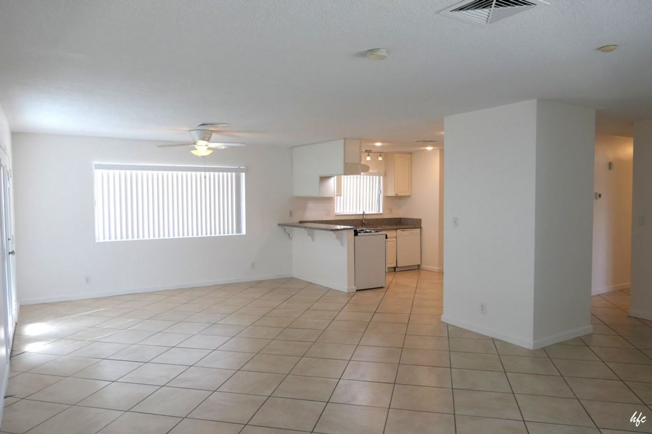 466 E Molino Rd - Photo 5 of 17