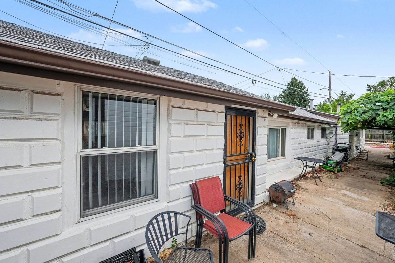 3910 Perry St - Photo 2 of 15
