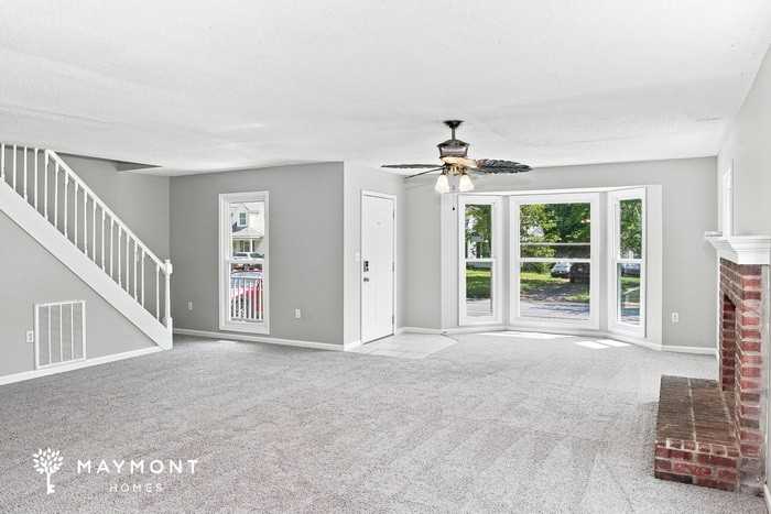 120 Suffolk Dr - Photo 6 of 21