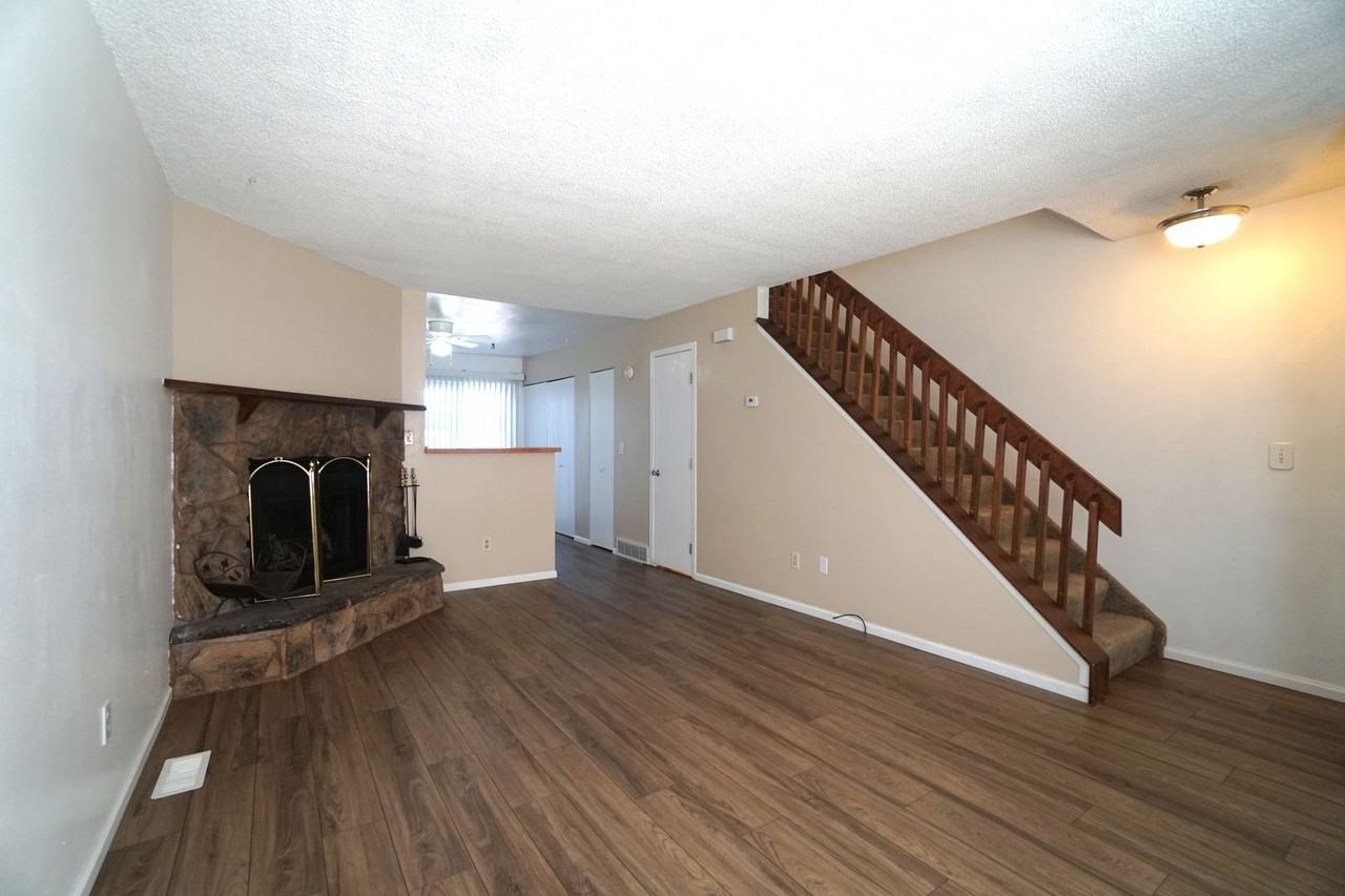7644 Lexington Manor Dr - Photo 4 of 14