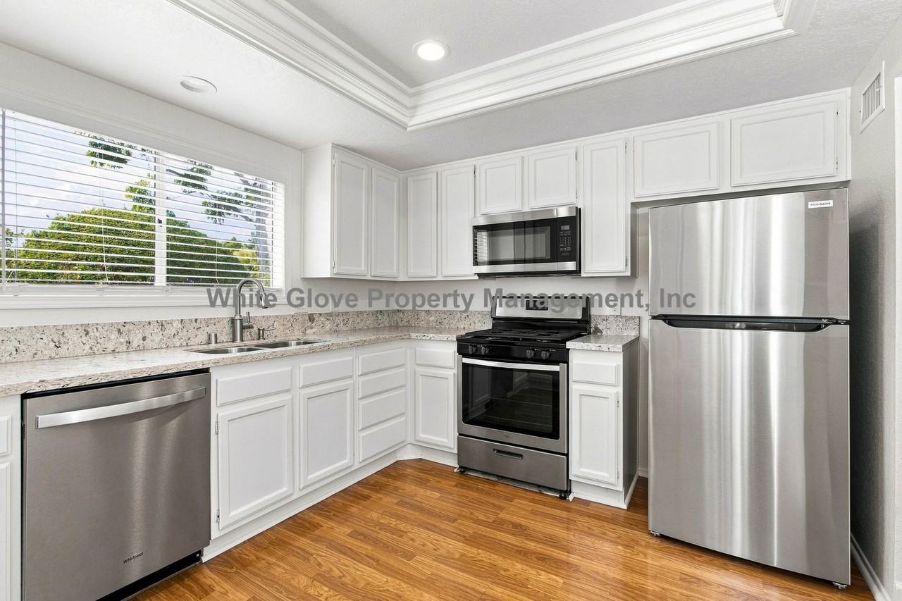26981 Stonehaven - Photo 7 of 16