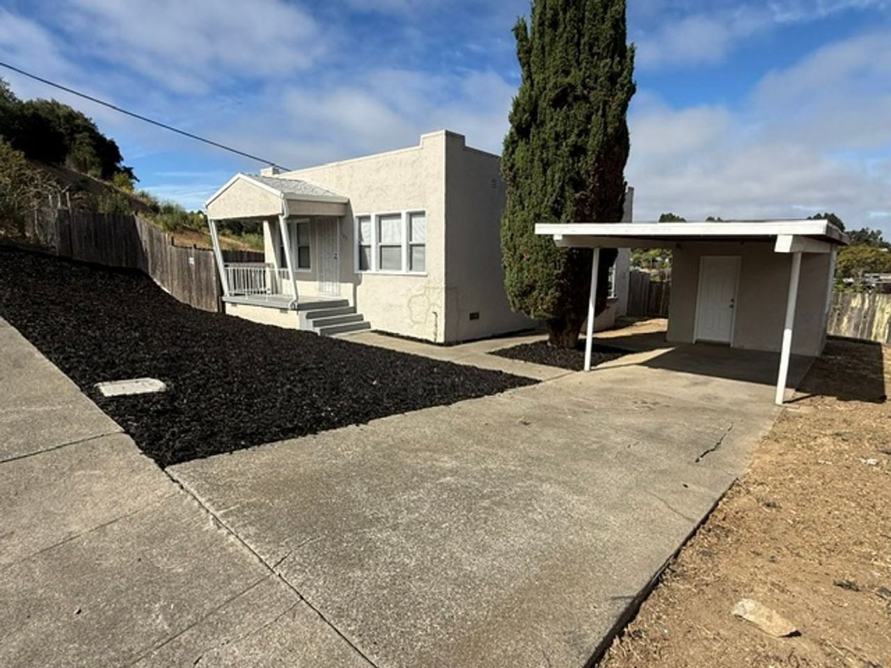 143 Ladera Dr - Photo 2 of 25