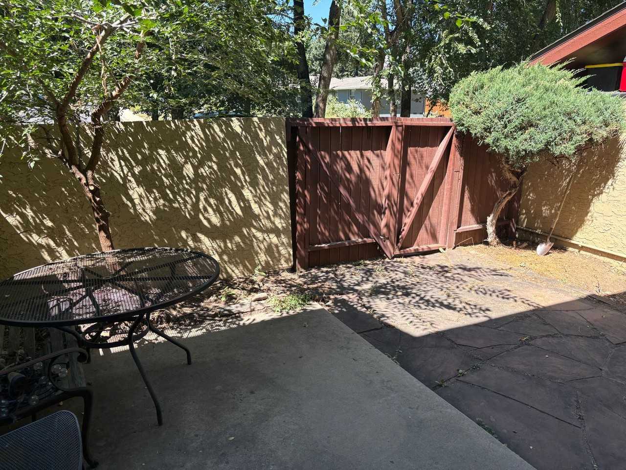 2643 Grapewood Ln - Photo 2 of 25