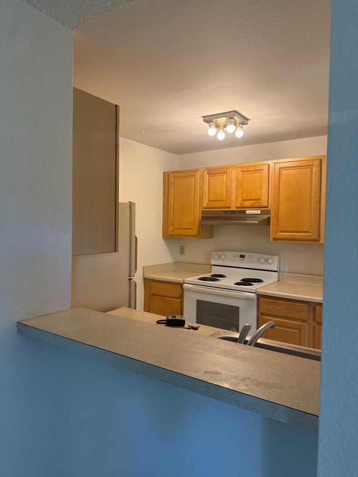 7201 224th St Sw #L4 - Photo 4 of 16