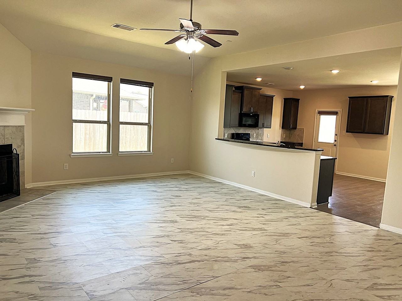 96 Jessica Dr - Photo 4 of 32