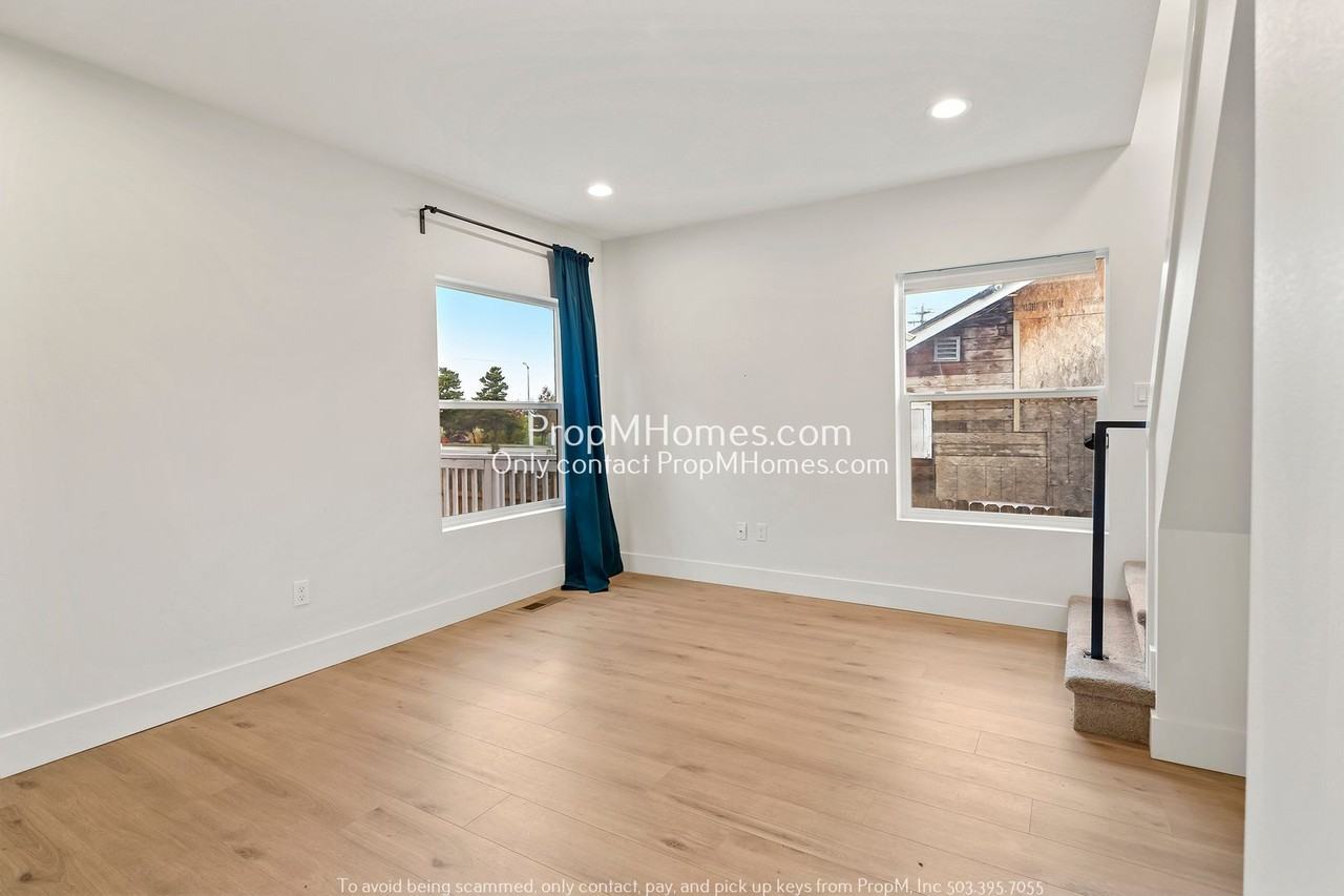 4704 Ne 95th Ave - Photo 3 of 19