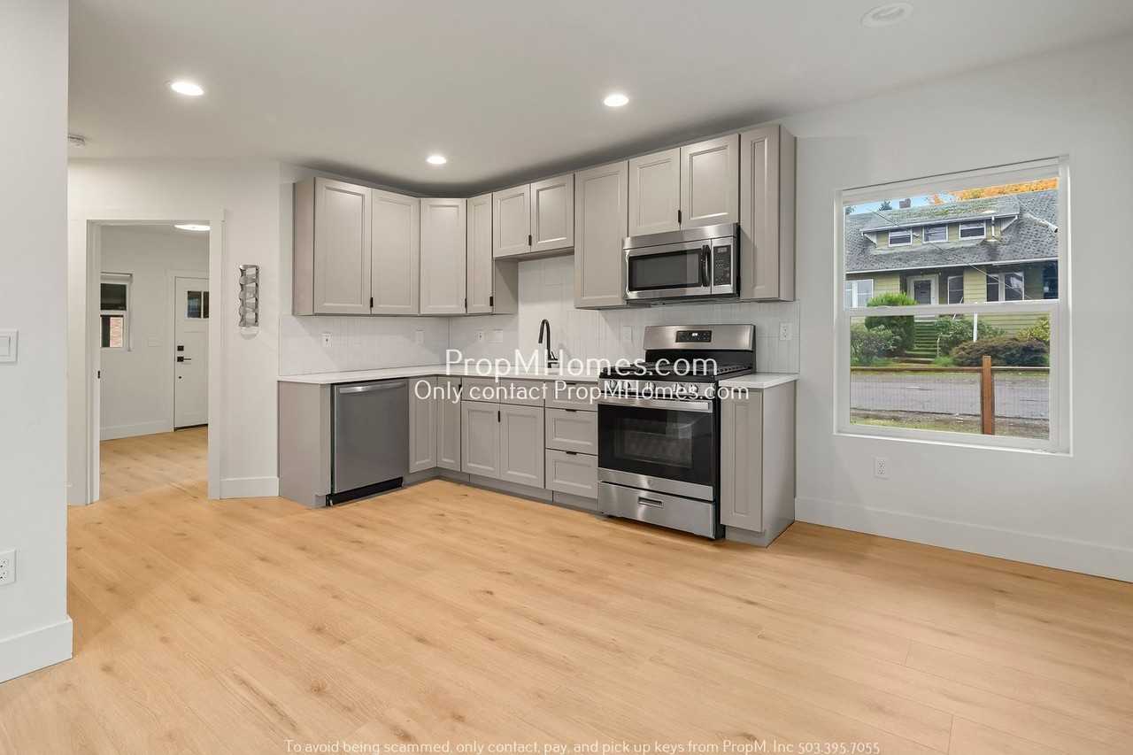 4704 Ne 95th Ave - Photo 6 of 19
