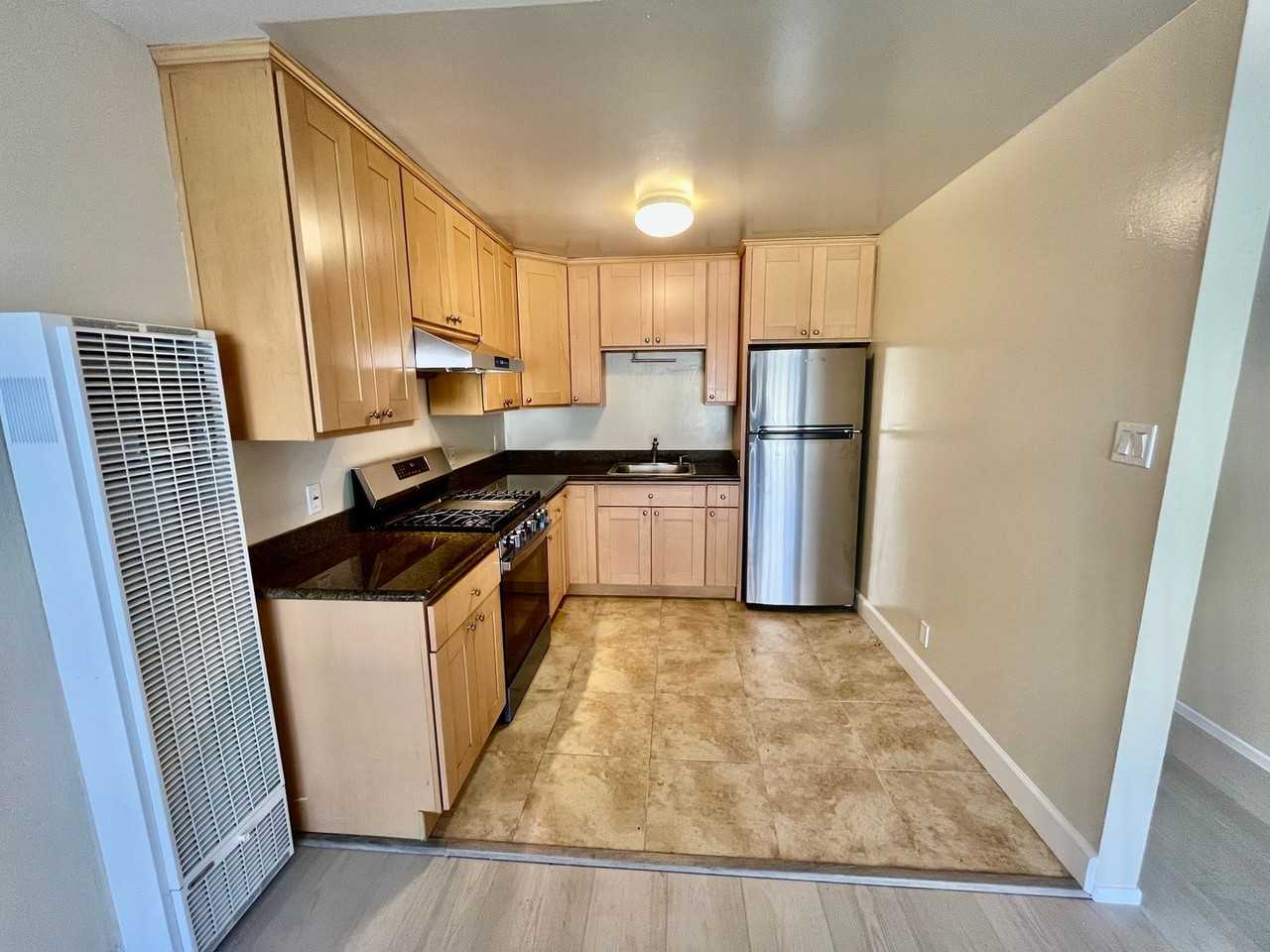 1746 Page St #3 - Photo 3 of 11