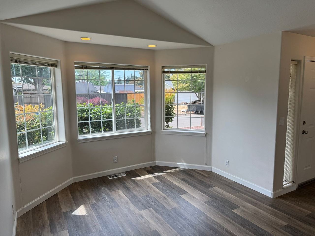 2595 Sage St - Photo 4 of 24