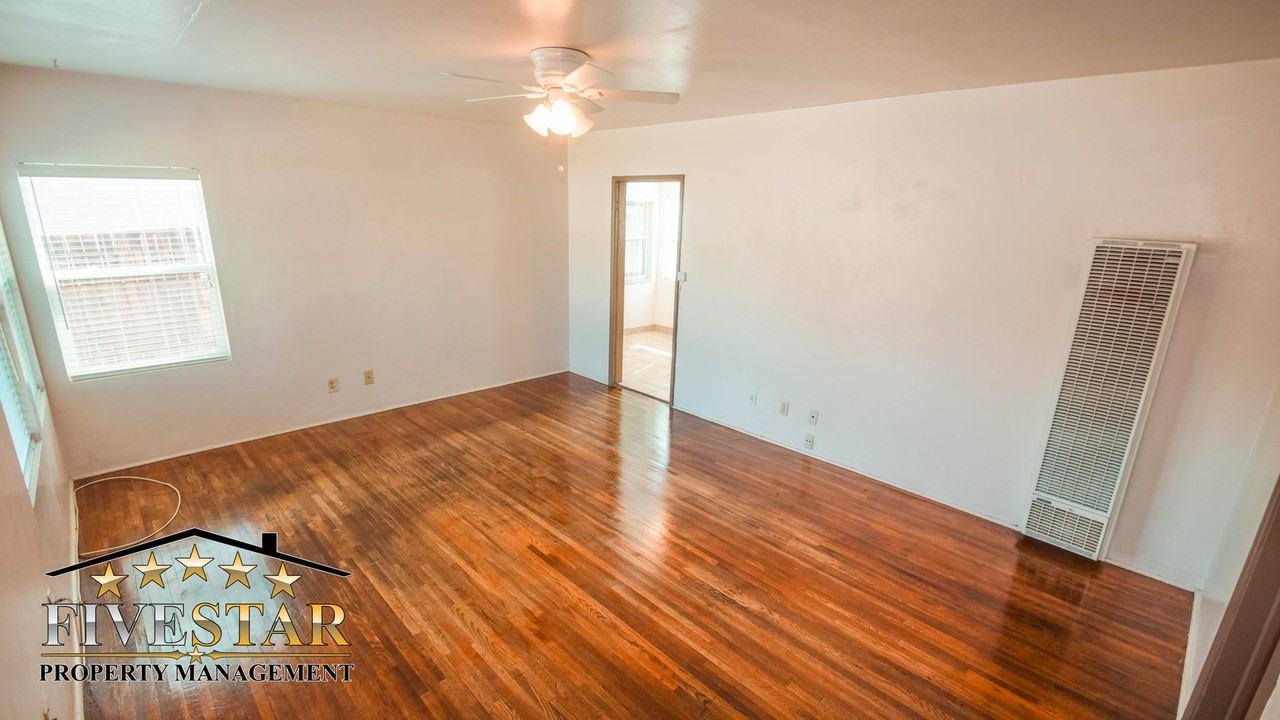 209 Bloomquist Dr - Photo 6 of 19