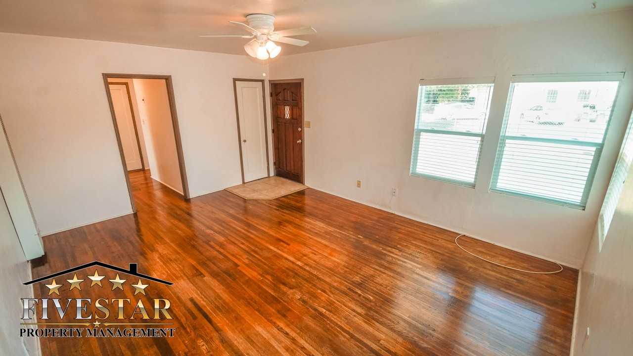 209 Bloomquist Dr - Photo 7 of 19