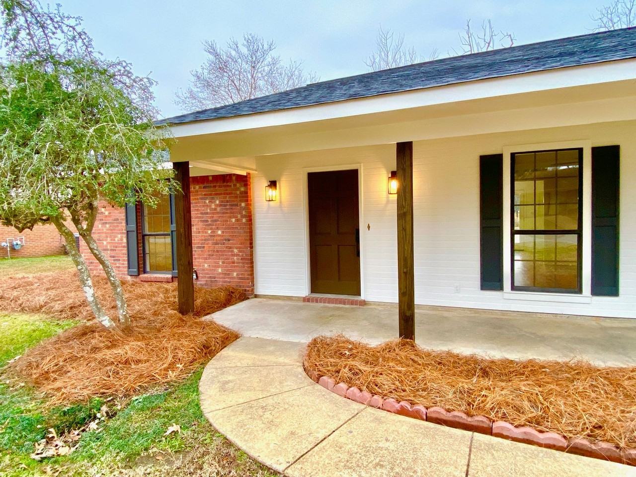 2102 Fillmore Dr - Photo 4 of 36