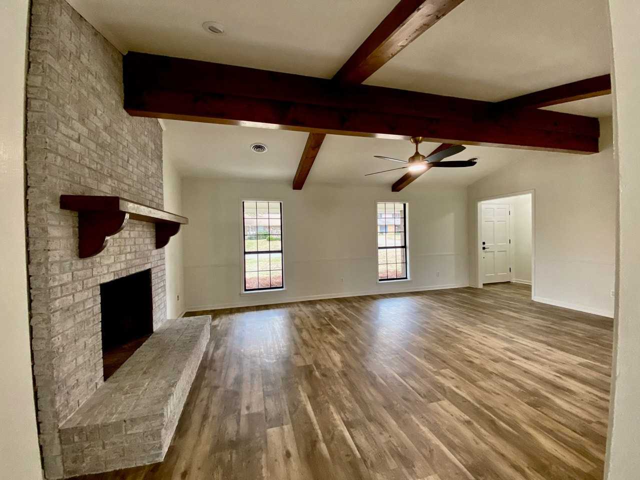 2102 Fillmore Dr - Photo 6 of 36