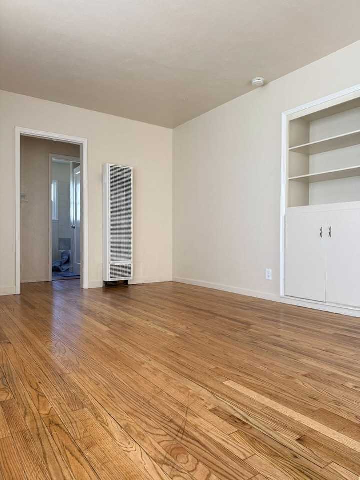 1820 Carol Ave - Photo 5 of 23