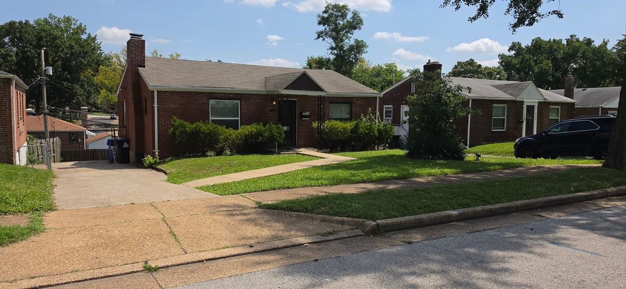 1306 Mount Olive Ave - Photo 2 of 40