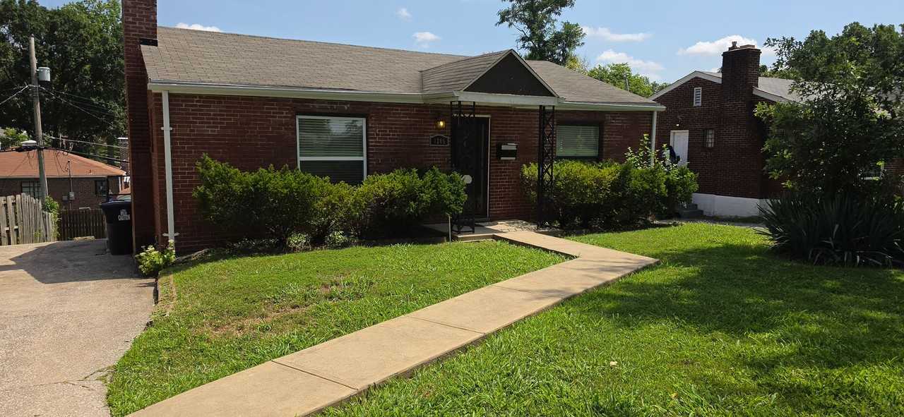 1306 Mount Olive Ave - Photo 3 of 40