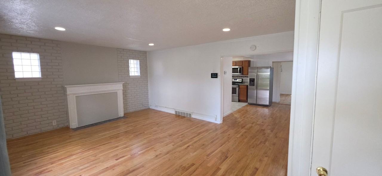 1306 Mount Olive Ave - Photo 4 of 40