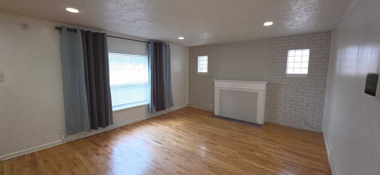 1306 Mount Olive Ave - Photo 5 of 40