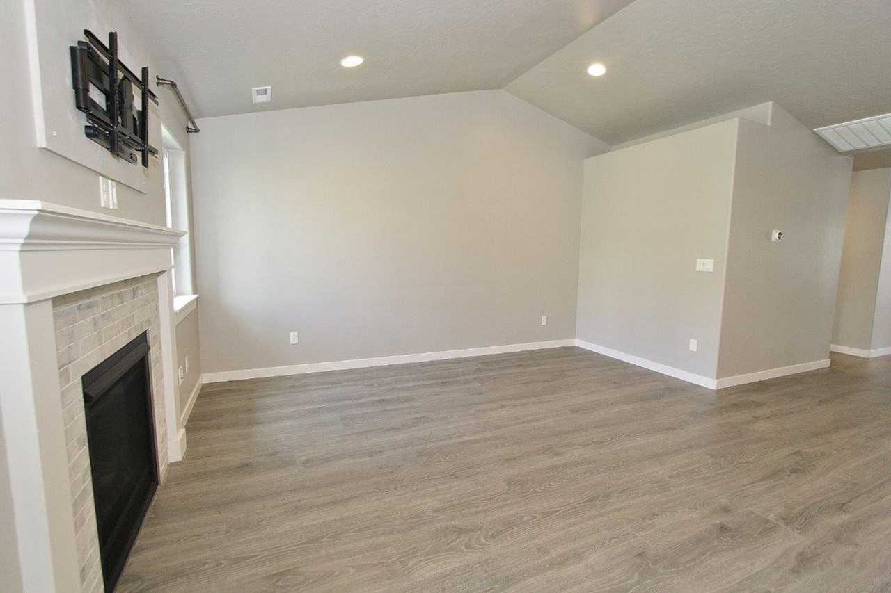 10510 W Daylily Ave - Photo 5 of 26